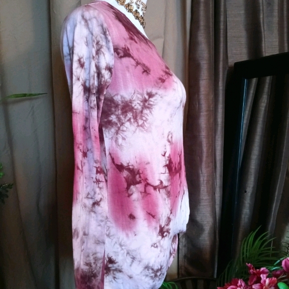 Cute tye dye top - Picture 2 of 4